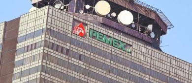 Acusan en EU a dos mexicanos por sobornar a funcionarios de Pemex