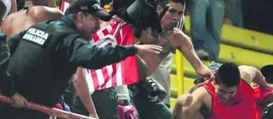 Violencia en estadios de México enciende las alarmas a 10 meses del Mundial