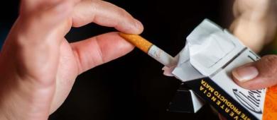 Parte de $6,000 de apoyos sociales los usan en alcohol, cigarros…