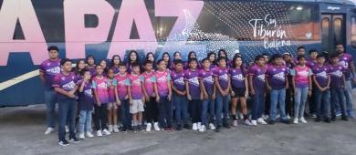 Miembros de Centros Impulso de fútbol asisten como invitados a partidos del Club Atlético La Paz