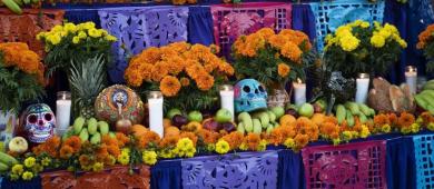 Preparar una ofrenda por el Día de Muertos costará 18% más: pequeño comercio