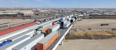 Entran en vigor en EE.UU. aranceles del 25% para camiones, medida que afecta a México