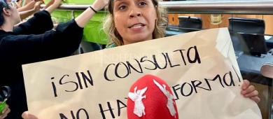 Entre protestas y acusaciones de autoritarismo, Congreso de BCS aprueba facultades al gobernador para cambiar el uso de suelo