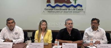 Denuncian crisis en “pirataje” con vendedores ambulantes en playas de Los Cabos