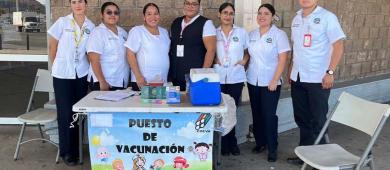 Estudiantes de Enfermería de UABCS participan en Jornada Nacional de Vacunación en La Paz