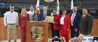 Reconoce Congreso de BCS la trayectoria humanista y académica del Dr. Jorge Alberto Vale Sánchez