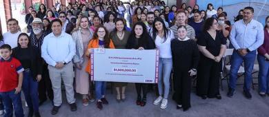 Entrega Milena Quiroga apoyos económicos a madres estudiantes