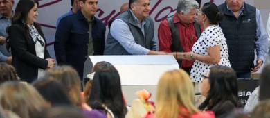 Encabeza secretario general de Gobierno celebración por el Día de la Secretaria