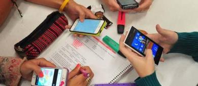 Proponen en el Senado prohibir celulares y dispositivos móviles en escuelas de educación básica
