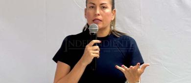 Confirma Milena Quiroga suspensión de la obra de electrificación en Puerto Chale