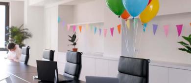 Cumpleaños con descanso o pago doble: iniciativa de Morena