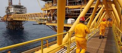 Producción petrolera en México tiene nivel más bajo en 35 años