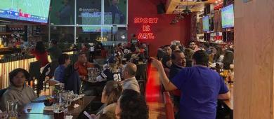 Los restaurantes de alitas, carne, bares y cantinas en México son los que más ganan con el Super Bowl