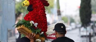 Despiden a 'El Mencho', su cuerpo es trasladado a cementerio en Guadalajara
