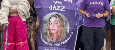 Entre consignas y memoria, mujeres toman las calles de Los Cabos este 8M