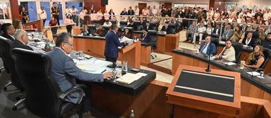 Inscriben en letras doradas a la UABCS en el Muro de Honor del Congreso de BCS