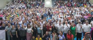 Milena Quiroga, ante 2,000 paceños, presenta con orgullo el modelo de La Paz como ejemplo de que sí es posible transformar la vida del pueblo