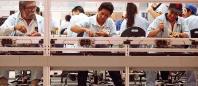 Costos de adaptación de empresas frenan ajuste a reducción de semana laboral