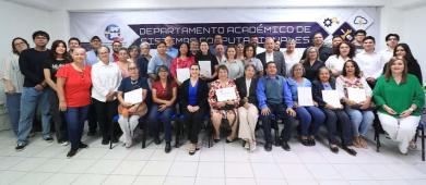 Concluye con éxito curso de habilidades digitales para personas adultas y adultas mayores en la UABCS