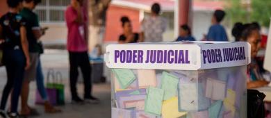 Ahora morenistas presentan iniciativa para corregir la Elección Judicial