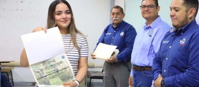 Concluye en la UABCS curso de Nutrición Animal en Pequeñas Especies con entrega de constancias