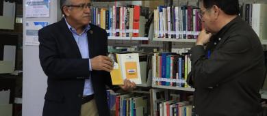 Recibe UABCS donación de acervo bibliográfico para su Biblioteca Central