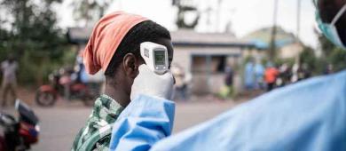 México impone restricción temporal a pasajeros de tres países africanos por brote de ébola