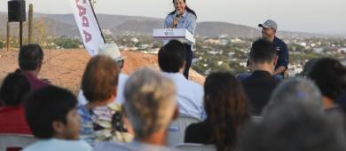 Inaugura Milena Quiroga mirador y reserva de agua en Colina de la Cruz