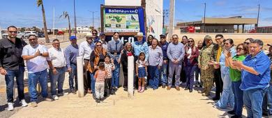 Instalan en Guerrero Negro el distintivo “Kilómetro 0 de la ballena gris”
