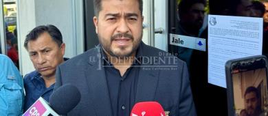 Transportistas se manifiestan en el Congreso; exigen intervención federal por resolutivo de la SCJN