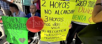 Pacientes renales exigen nuevas máquinas y personal para hemodiálisis en Clínica 38 del IMSS