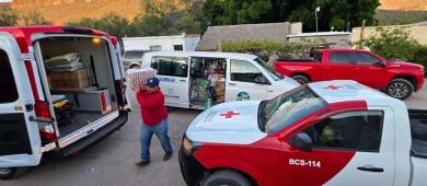 UABCS entrega apoyos a familias afectadas por incendios en Los Comondú