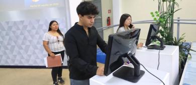 UABCS recibe a estudiantes de nuevo ingreso con proceso de inscripción y Feria Universitaria de Servicios