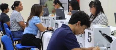 UABCS recibe a estudiantes de nuevo ingreso con proceso de inscripción y Feria Universitaria de Servicios