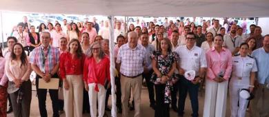 Conmemora Víctor Castro lucha contra el cáncer de mama y destaca acciones para su detección temprana en BCS